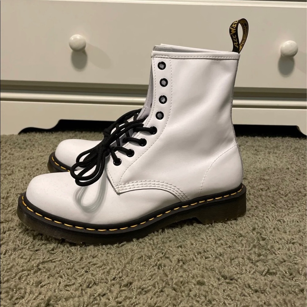 BNWOT white pascal doc martens